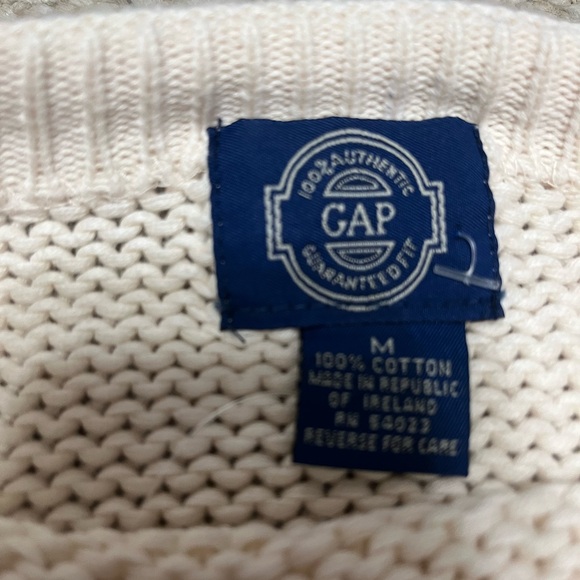 Vintage GAP sweater. - Picture 4 of 5